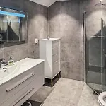 3 Bedroom Beautiful In Voss