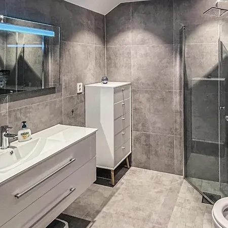 3 Bedroom Beautiful In Voss