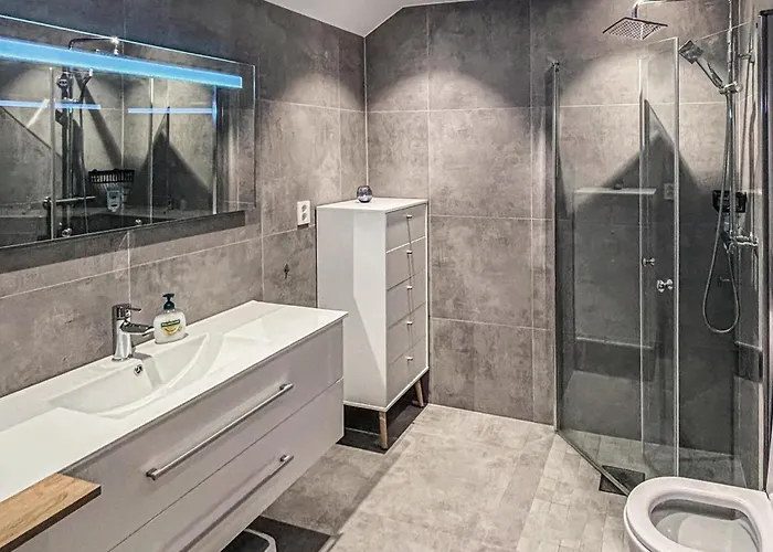 3 Bedroom Beautiful In Voss