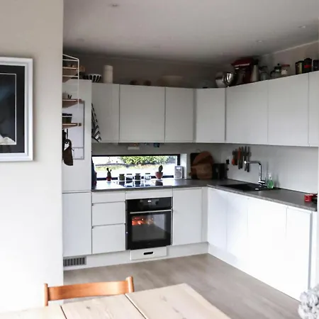 3 Bedroom Beautiful In Appartement